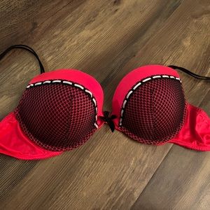 36D Victoria’s Secret push up bra